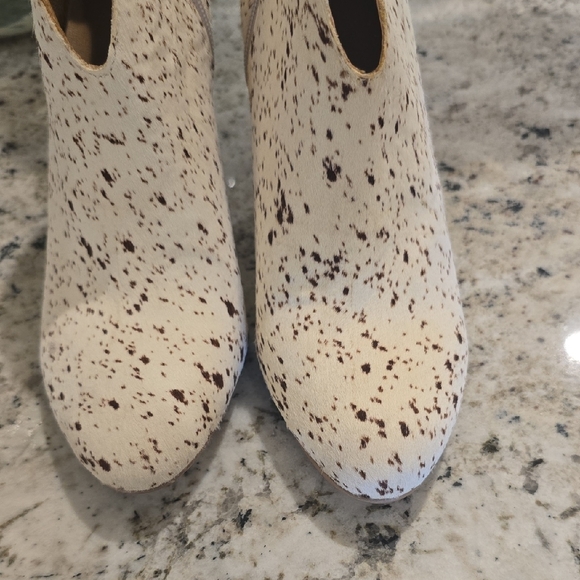 Lucky Brand Speckled Calf Hair Ankle Booties - Picture 2 of 6